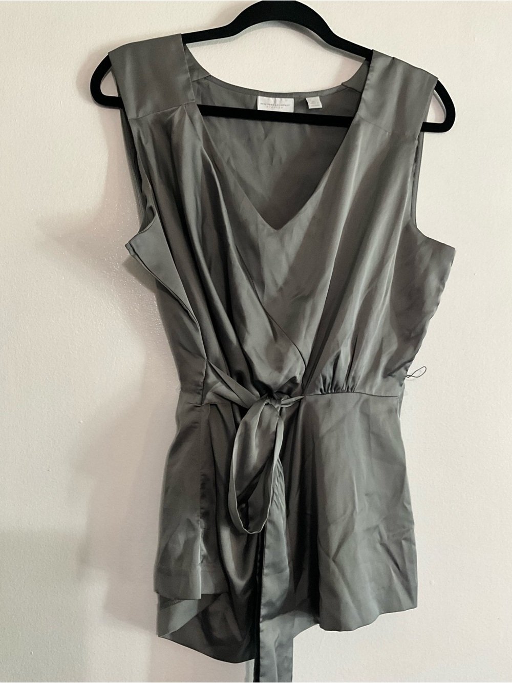 New York & Company Sleeveless Asymmetrical V-Neck Wrap Dress in Gray